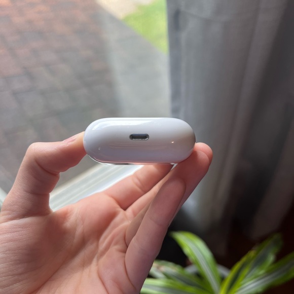 AirPods 3rd generation. Used for about a year - Picture 4 of 10